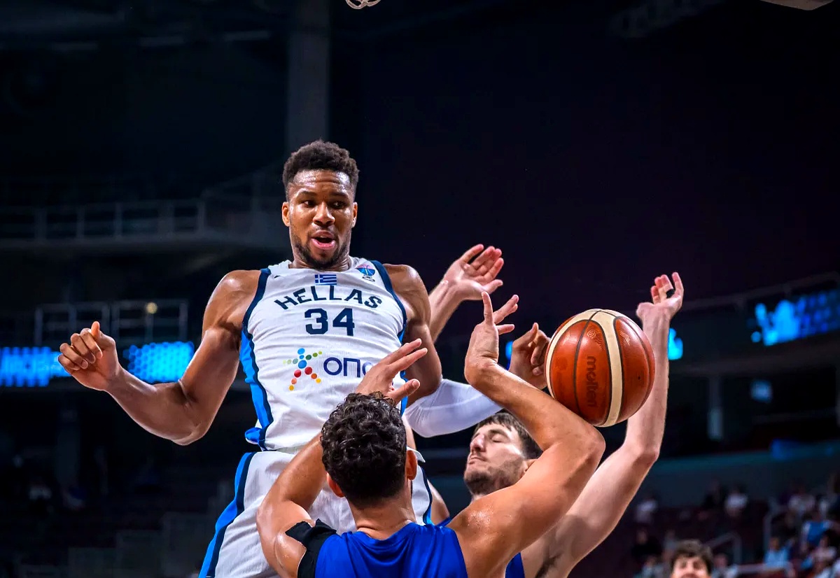 格鲁吉亚队豪取大胜，晋级四强